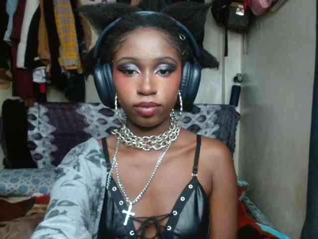 Boughie-birdy webcam