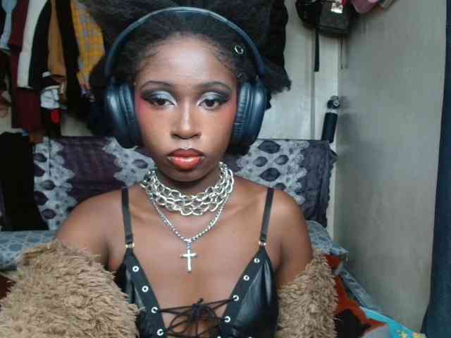 Boughie-birdy webcam
