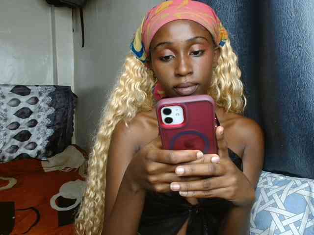 Boughie-birdy webcam