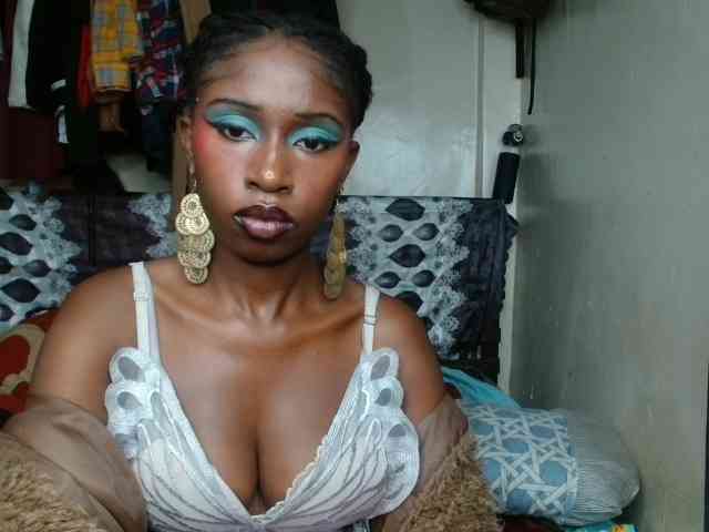 Boughie-birdy webcam