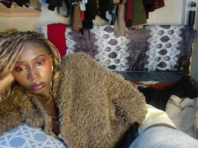 Boughie-birdy webcam