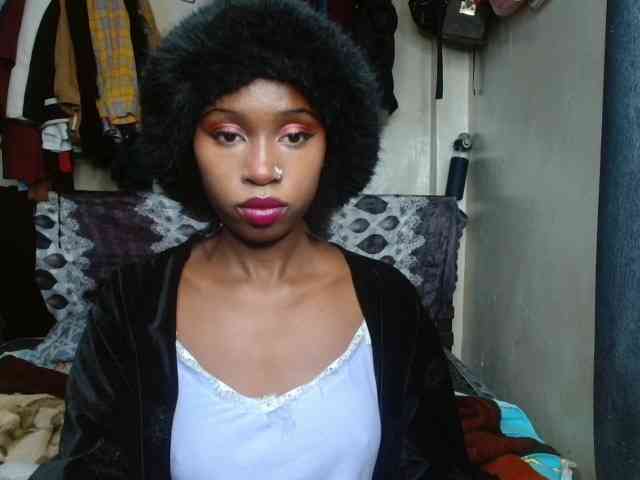 Boughie-birdy webcam