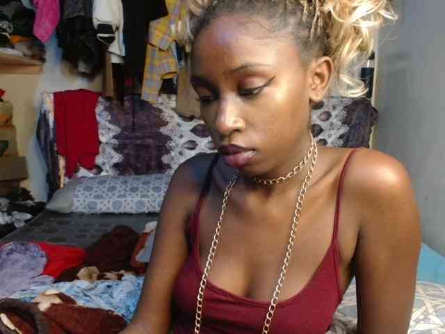 Boughie-birdy webcam