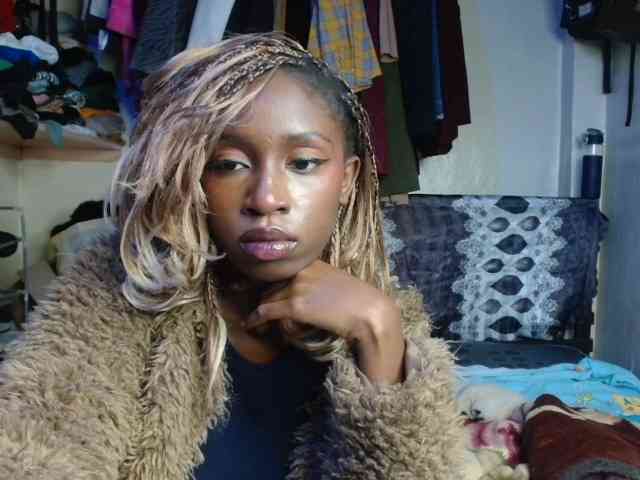 Boughie-birdy webcam