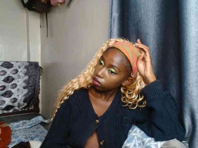 Boughie-birdy webcam