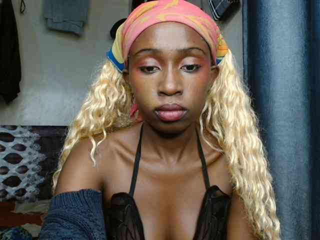 Boughie-birdy webcam