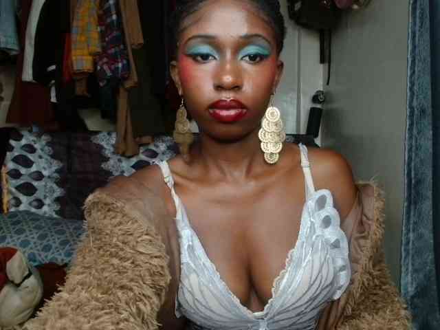 Boughie-birdy webcam