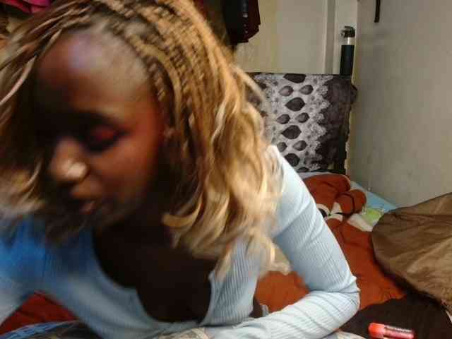 Boughie-birdy webcam