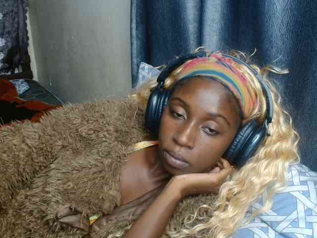 Boughie-birdy webcam