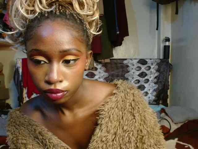 Boughie-birdy webcam
