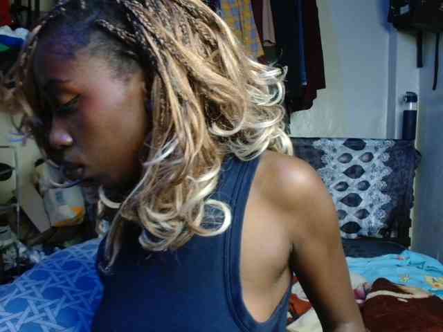 Boughie-birdy webcam