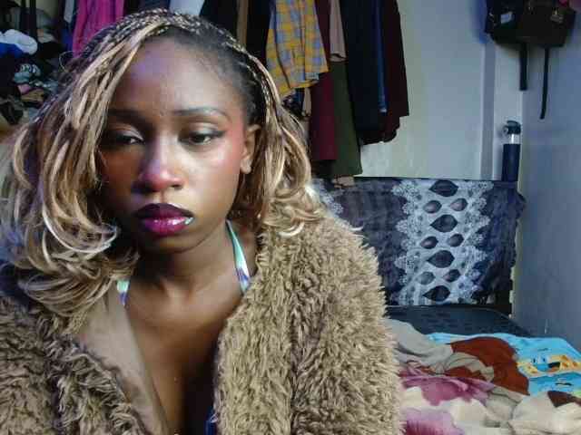 Boughie-birdy webcam
