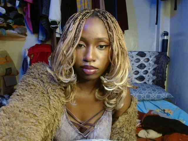 Boughie-birdy webcam