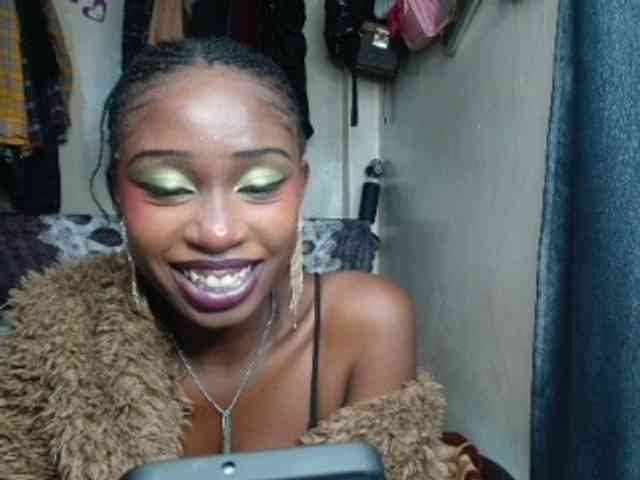 Boughie-birdy webcam