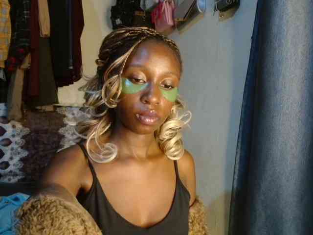 Boughie-birdy webcam