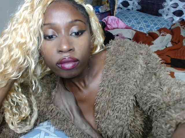 Boughie-birdy webcam