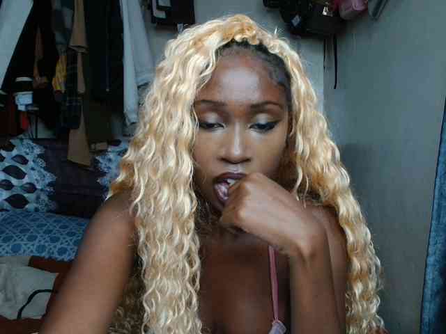 Boughie-birdy webcam