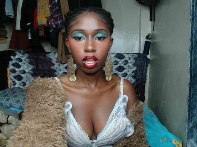 Boughie-birdy webcam