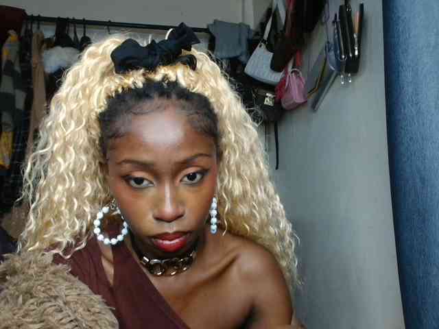Boughie-birdy webcam