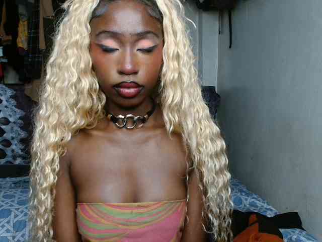 Boughie-birdy webcam