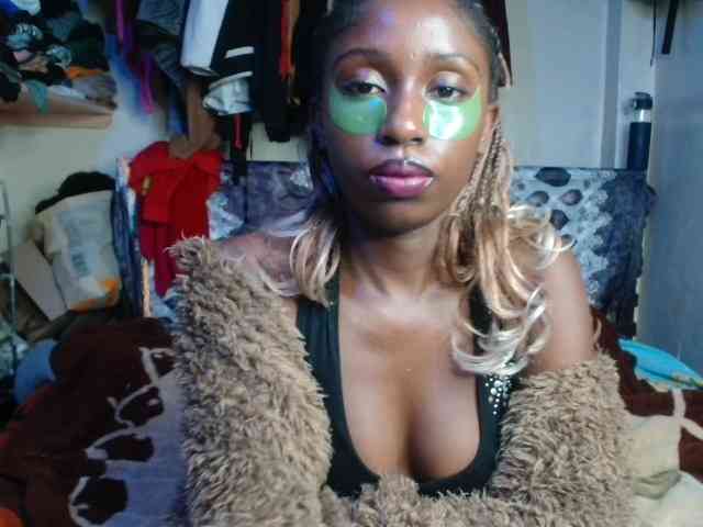 Boughie-birdy webcam