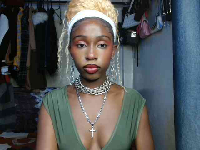Boughie-birdy webcam