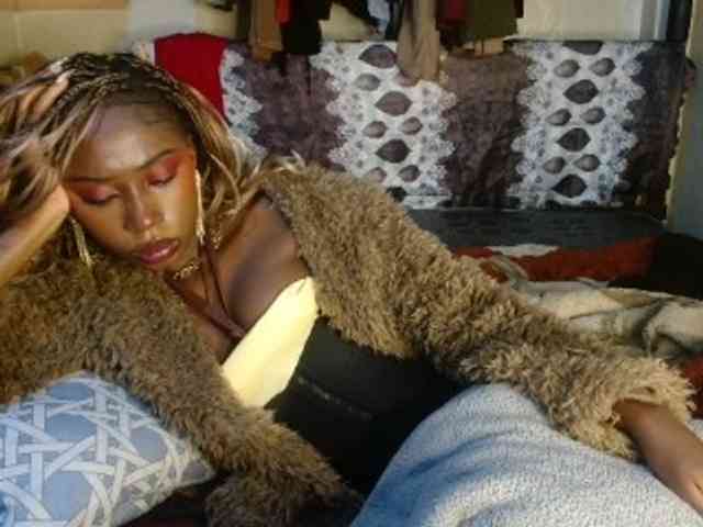 Boughie-birdy webcam