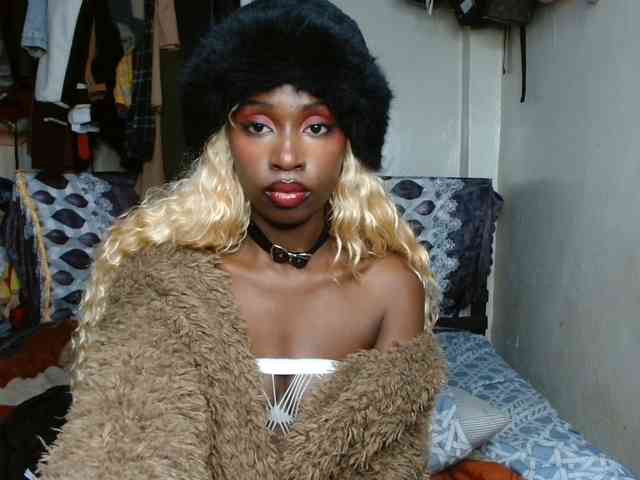 Boughie-birdy webcam