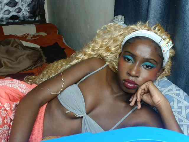 Boughie-birdy webcam