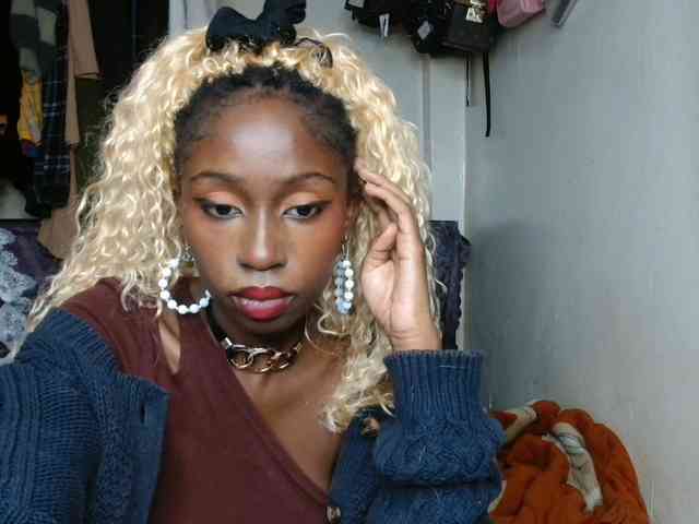 Boughie-birdy webcam