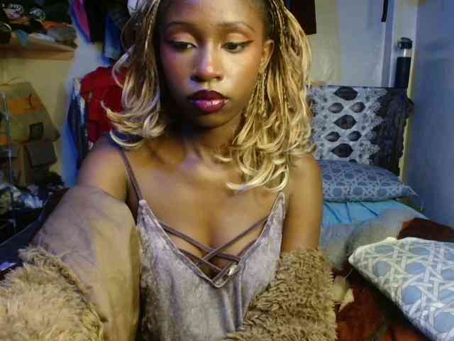 Boughie-birdy webcam
