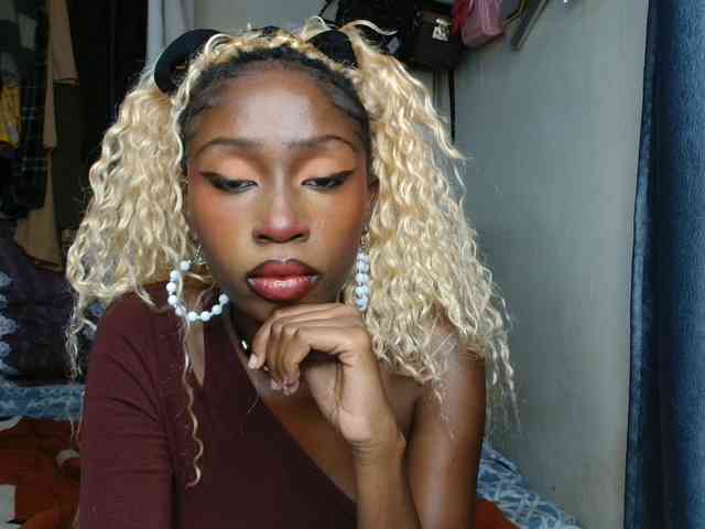 Boughie-birdy webcam
