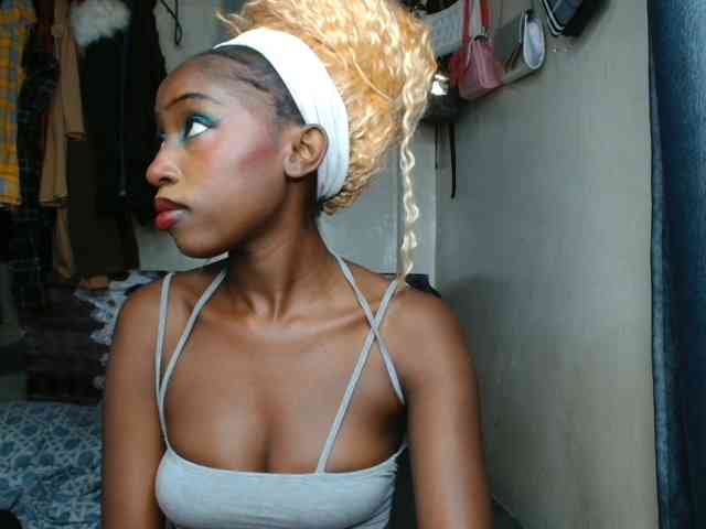 Boughie-birdy webcam