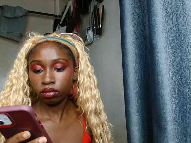 Boughie-birdy's webcam live show