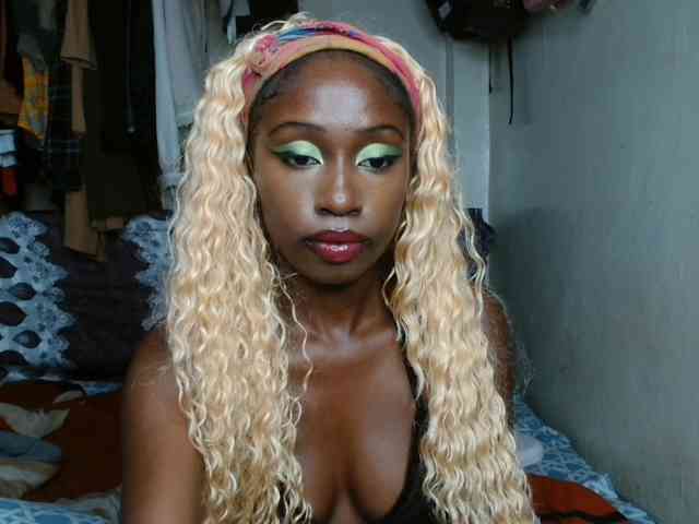 Boughie-birdy webcam