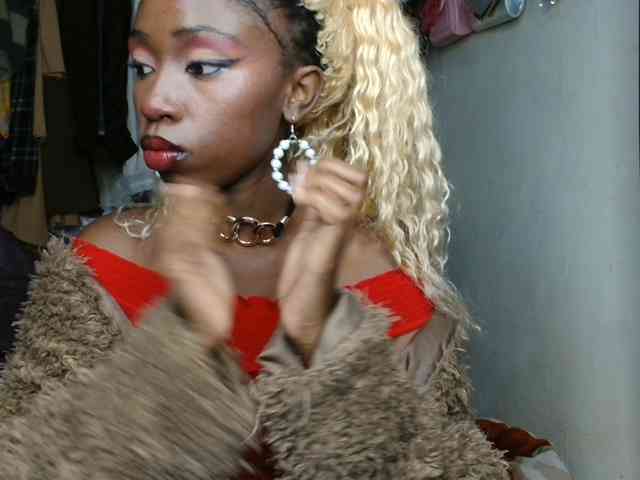 Boughie-birdy webcam