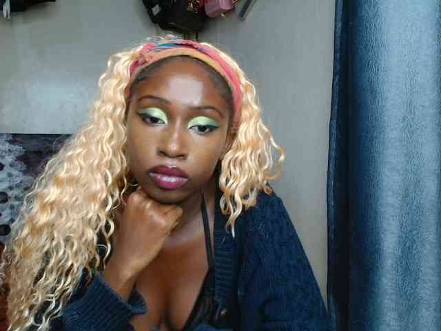 Boughie-birdy webcam