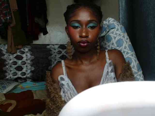 Boughie-birdy webcam