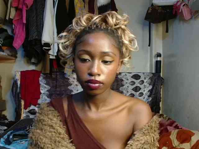 Boughie-birdy webcam