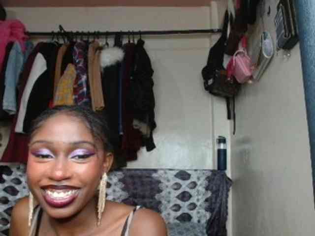 Boughie-birdy webcam
