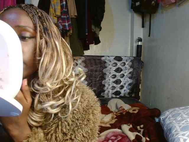 Boughie-birdy webcam