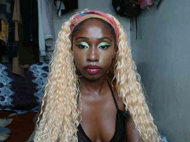 Boughie-birdy webcam