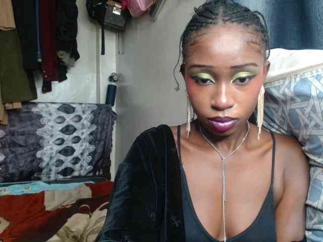 Boughie-birdy webcam