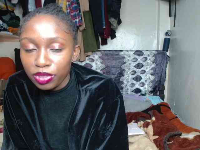 Boughie-birdy webcam