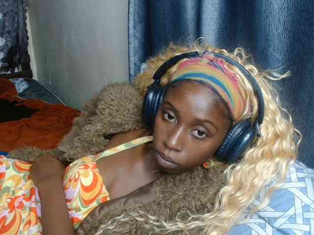 Boughie-birdy webcam
