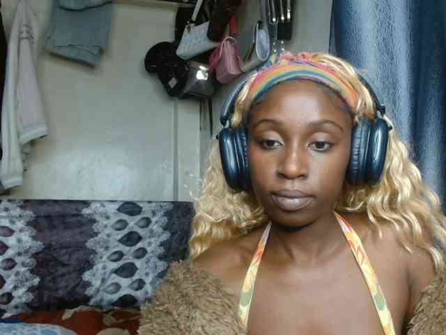 Boughie-birdy webcam