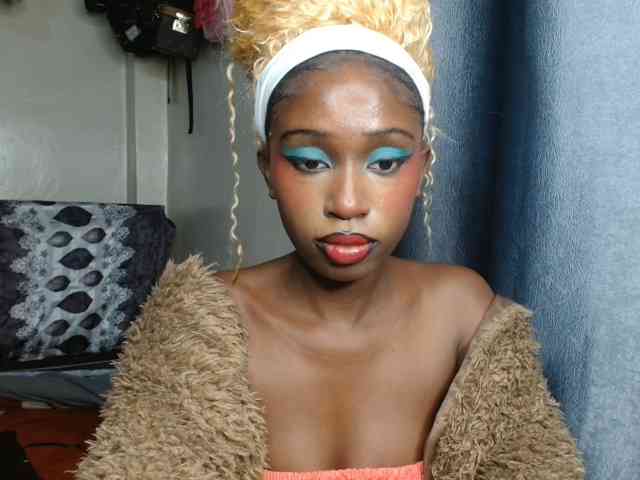 Boughie-birdy webcam