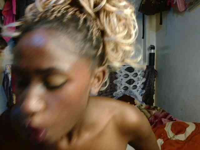 Boughie-birdy webcam