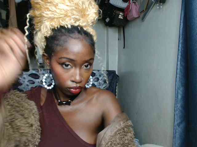 Boughie-birdy webcam