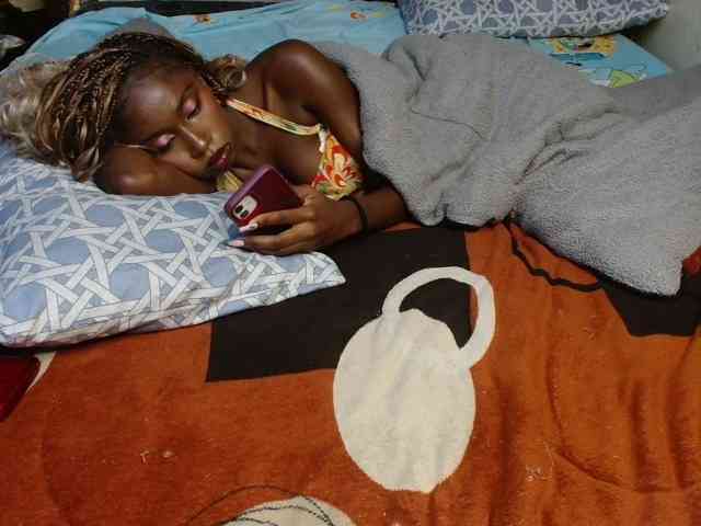 Boughie-birdy webcam